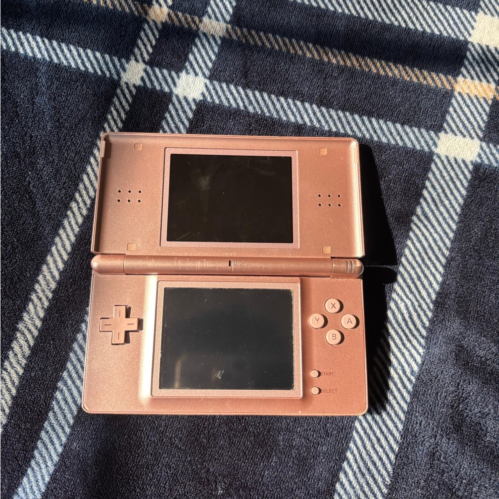 Nintendo DS Lite - Coral Pink